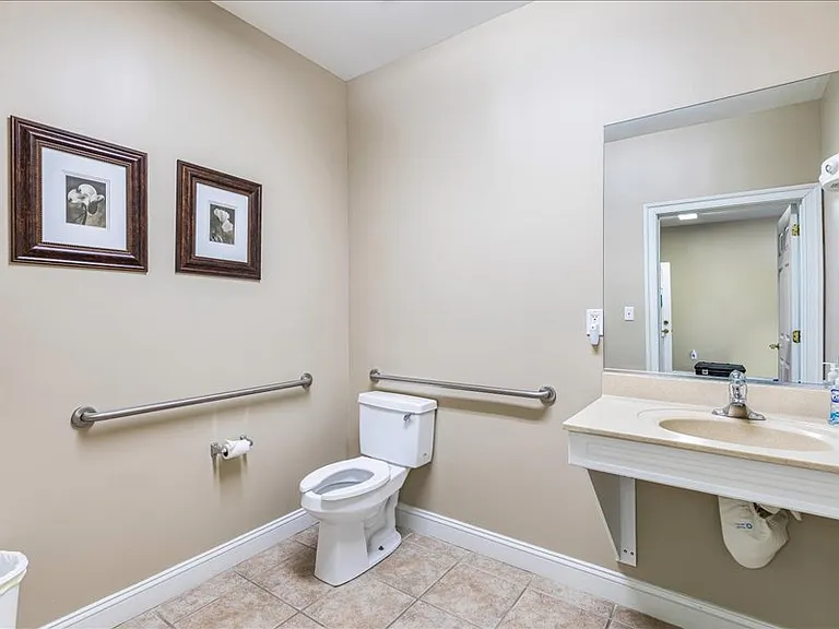 North Pointe Apartments — Photo 63