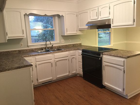 3rd image of 6302 Lorna Ln