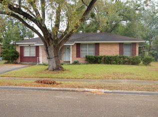 1810 Travis Ave, Victoria, TX 77901