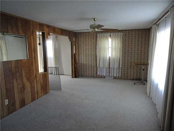 4th image of 228 Eleanor Dr