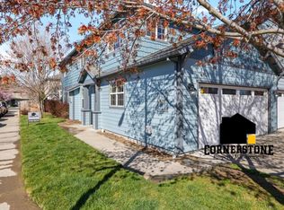 2350 Finch Ln, Medford, OR 97501