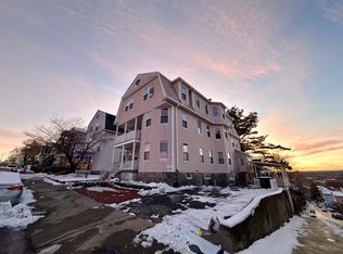 90 Vernon St #2, Worcester, MA 01610
