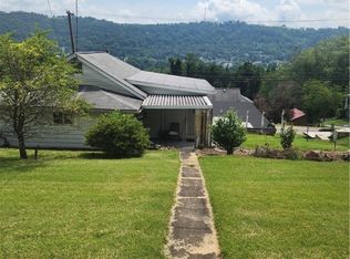1504 N 9th St, Martins Ferry, OH 43935