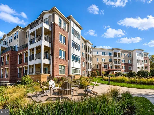 9430 Silver King Ct Unit 103, Fairfax, VA 22031