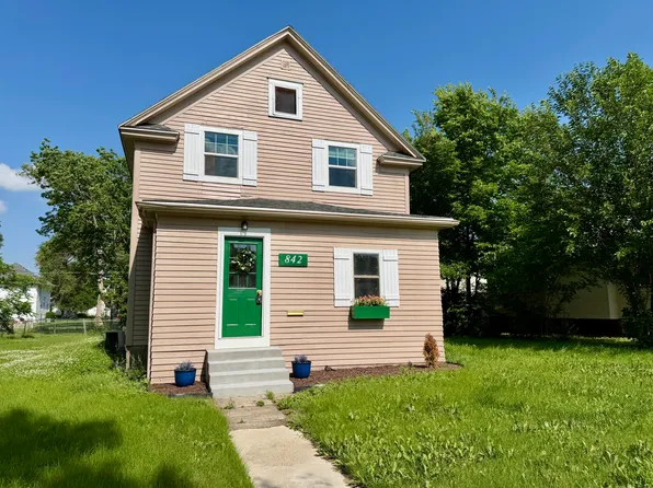 842 Utah Ave SE, Huron, SD 57350
