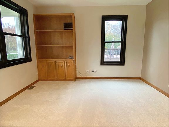 2nd image of 612 Pinehurst Dr