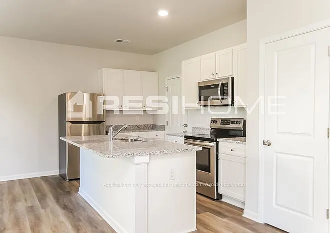 19 Winchester Ave — Photo 5