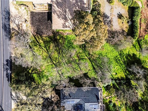 5th image of 17682 Greenridge Rd #32