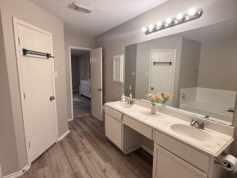 4329 Apple Dr — Photo 16