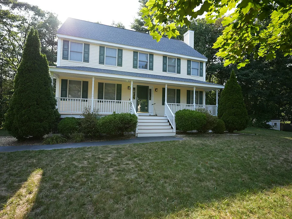 4 Seneca Ln