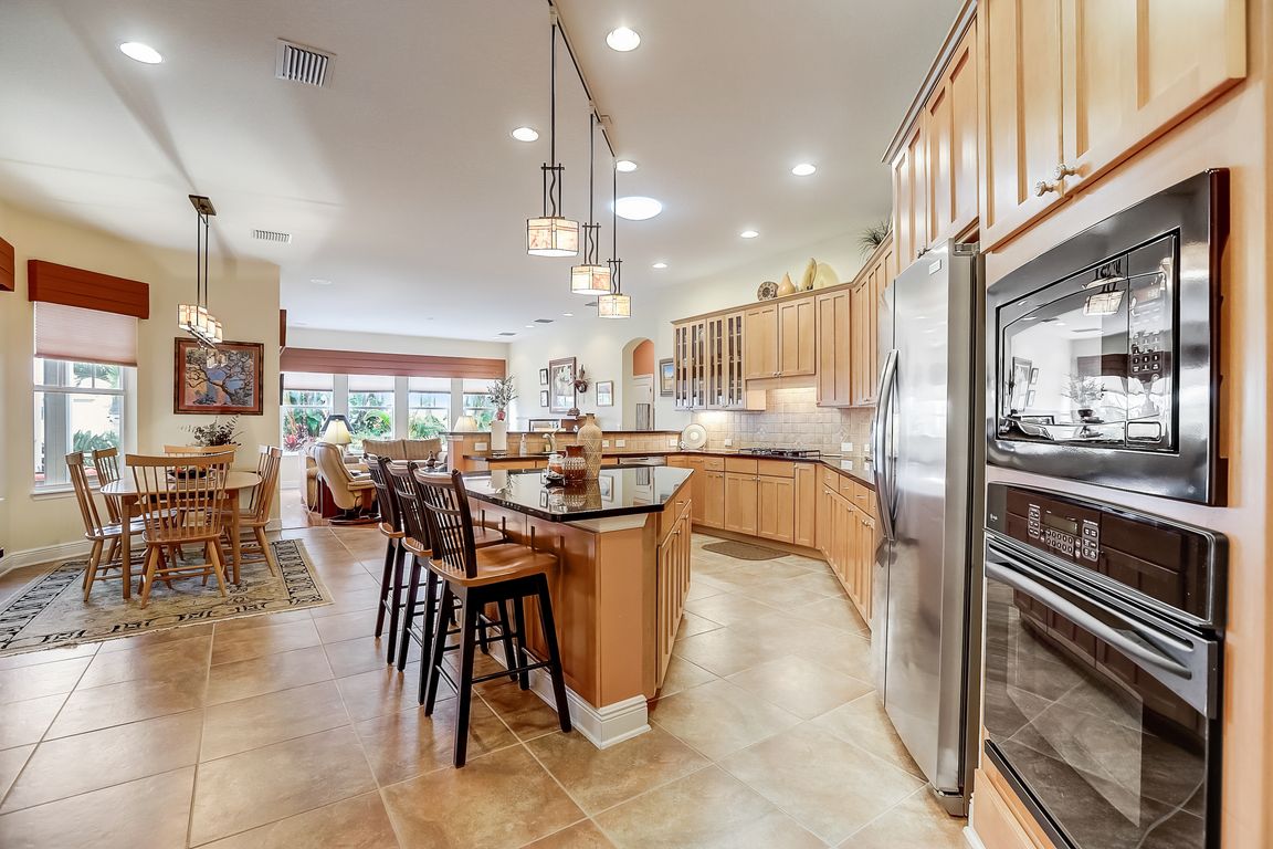 629 Mirabay Blvd, Apollo Beach, FL 33572 MLS T3484334 Zillow