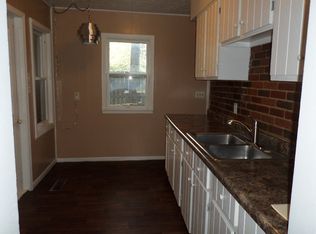 365 E Clinton St, Constantine, MI 49042