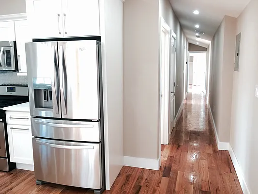 Rented by Kaliope Voulkoudis, LREB | media 19