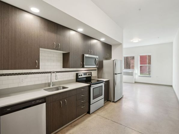 3011 NE Killingsworth St #208