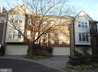 214 Halpine Walk Ct, Rockville, MD 20851
