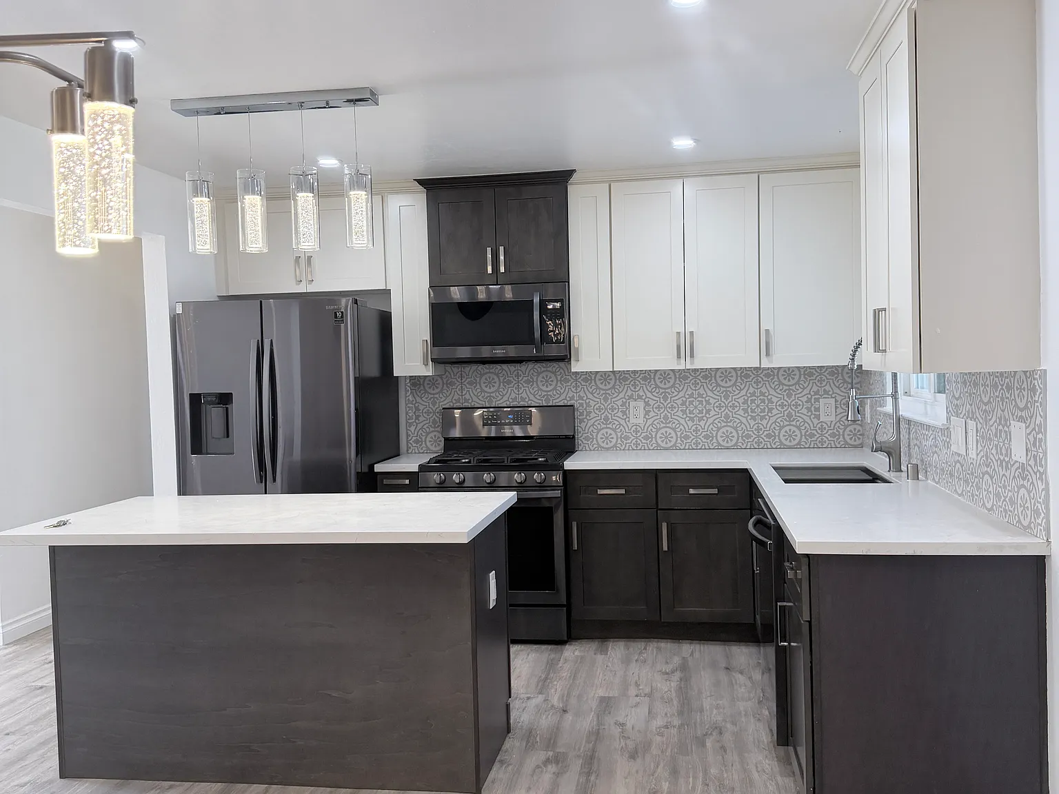 4 bed, 1438 sqft, $4,700 — Photo 3
