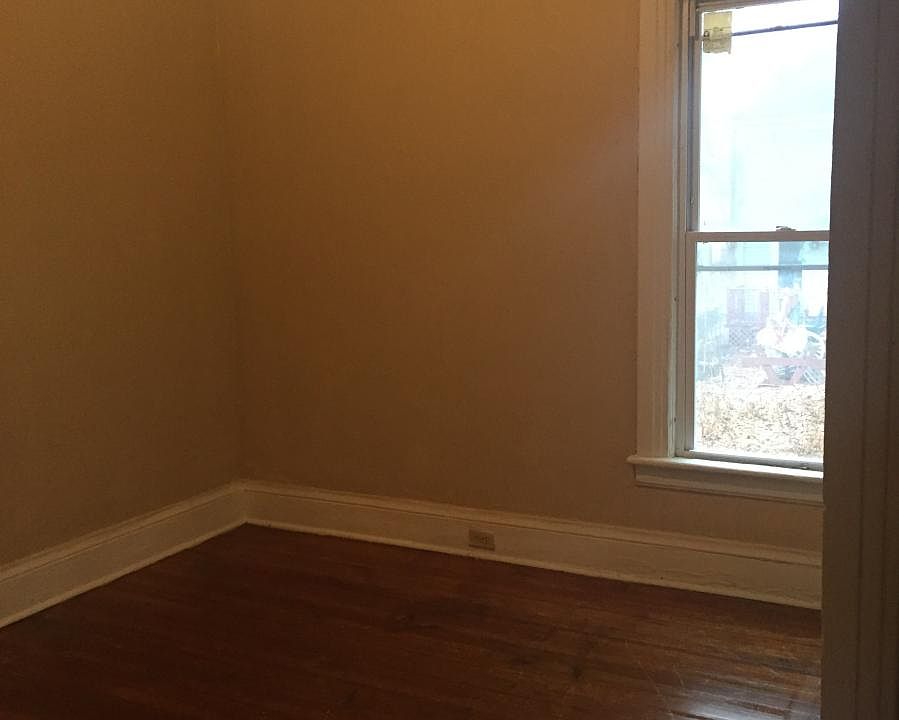 1st image of 102 Dougall Ave Floor 1