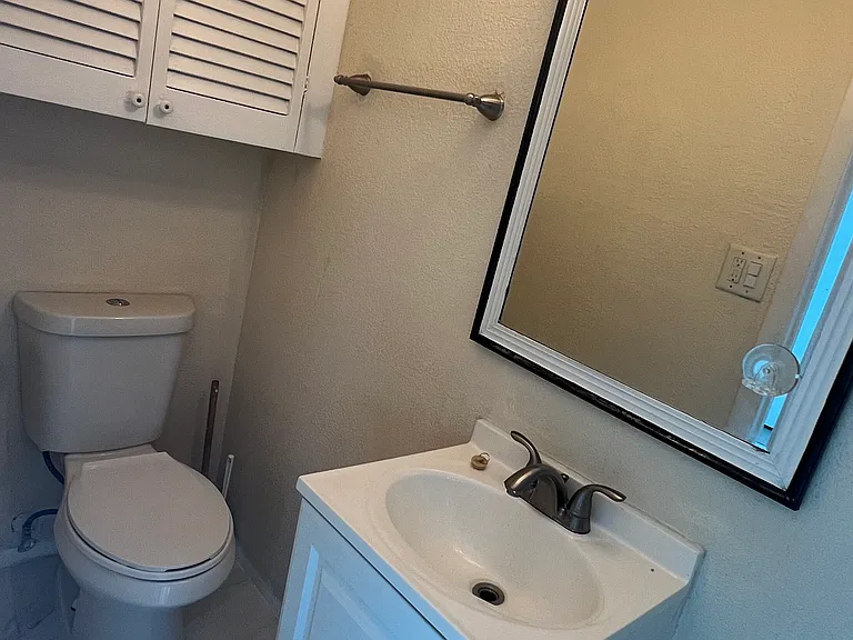 1005 Vine St #B — Photo 7