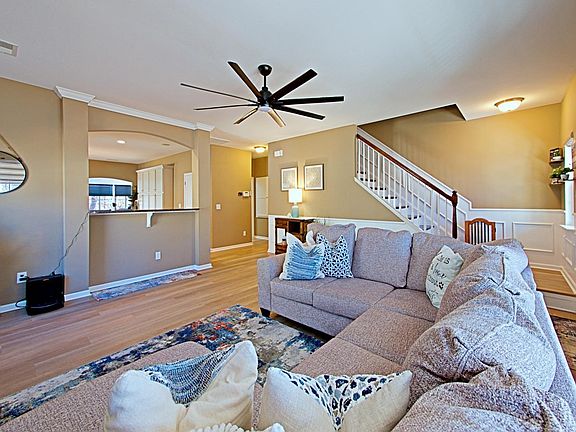 5th image of 634 Bluff Pointe