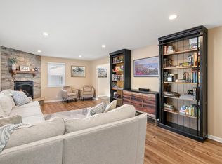 3219 78th St, Urbandale, IA 50322