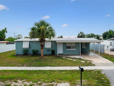 950 Tropical Palm Ave, North Fort Myers, FL, 33903