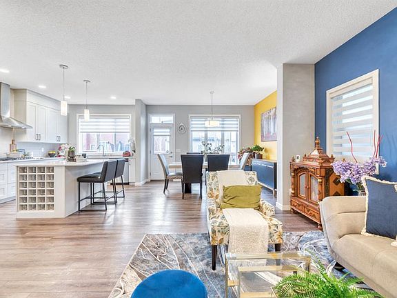 4th image of 63 E Walgrove Way SE