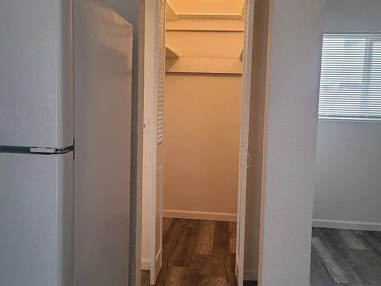 337 Brooks St #D — Photo 6