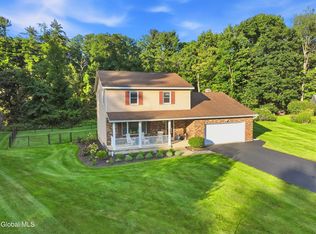 4008 Luigi Ct, Schenectady, NY 12303