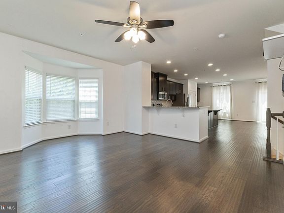 3rd image of 12220 Montreat Pl