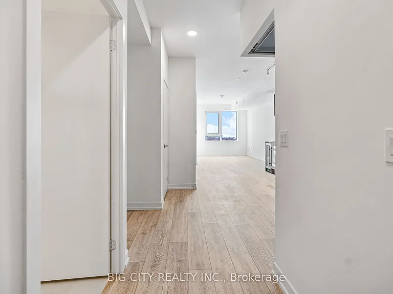 2020 Bathurst St #1202 — Photo 3