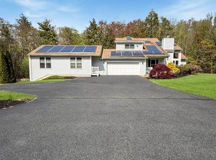 87 Pilgrim Cir, East Hampstead, NH 03826
