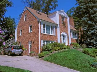 2806 N Kensington St, Arlington, VA 22207