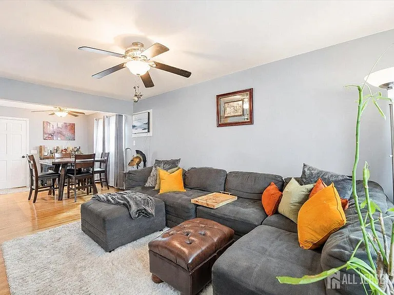 455 W Smith St #1 — Photo 3