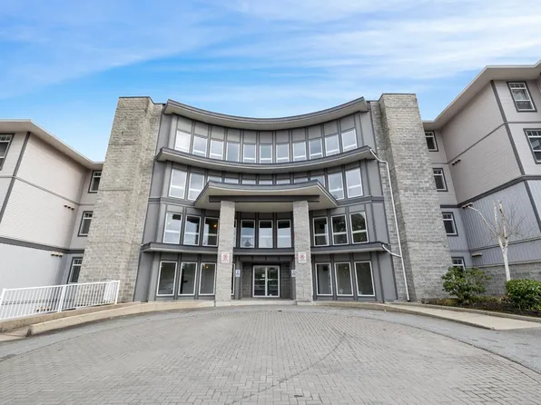 13277 108th Ave #328, Surrey, BC V3T 0A9