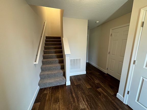 4th image of 130 Katelyn Dr