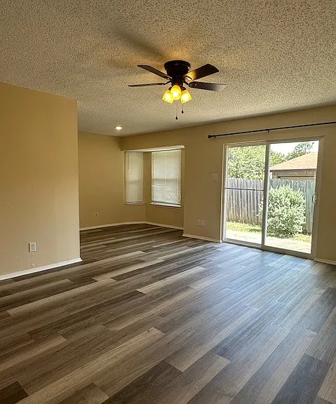 11701 Bayou Bnd — Photo 11