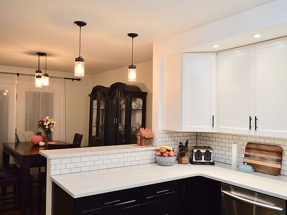 5th image of 125 Carlyle Way