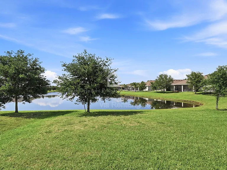 3912 Wind Dancer Cir — Photo 27