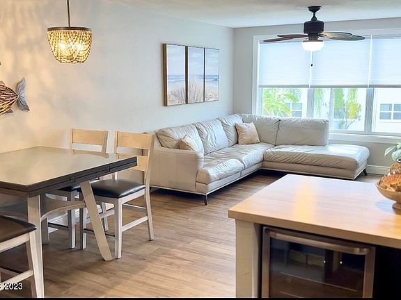 3rd image of 215 Buccaneer Ave #3201