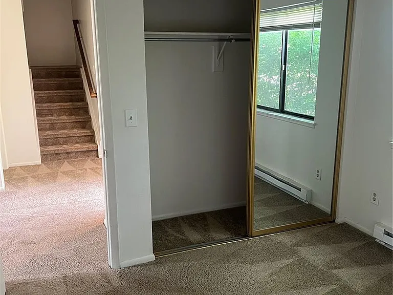2458 S Victor St #E — Photo 5