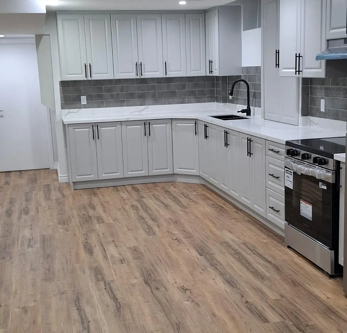 2 bed, $1,900 — Photo 4