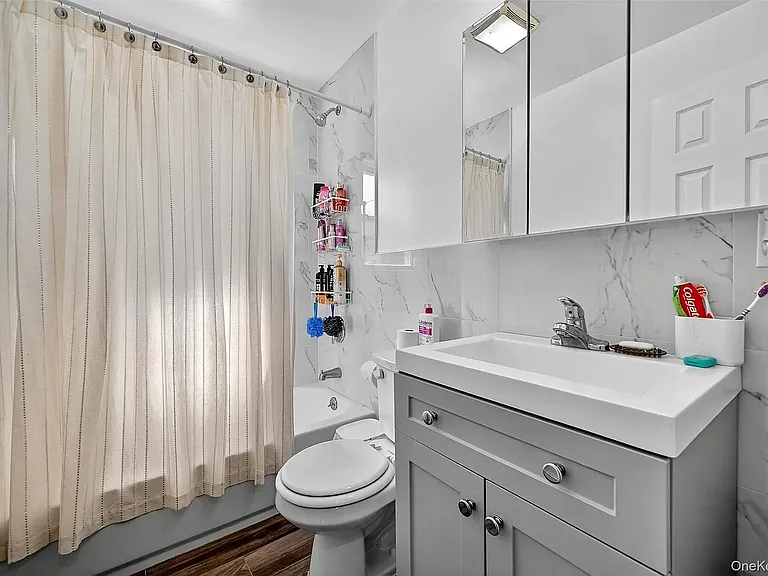 358 N Broadway #2 — Photo 10