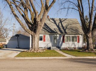 3 N Court St, Morris, MN 56267