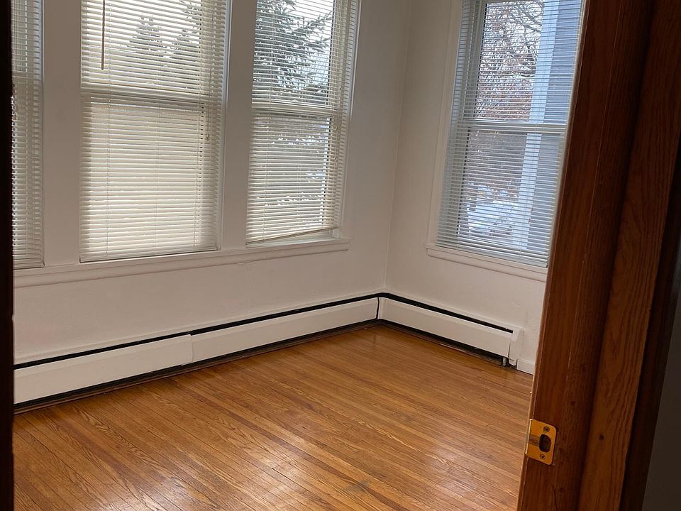 1st image of 657 Ashland Ave Unit 5