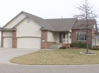 4910 N Shadow Ln, Wichita, KS 67219