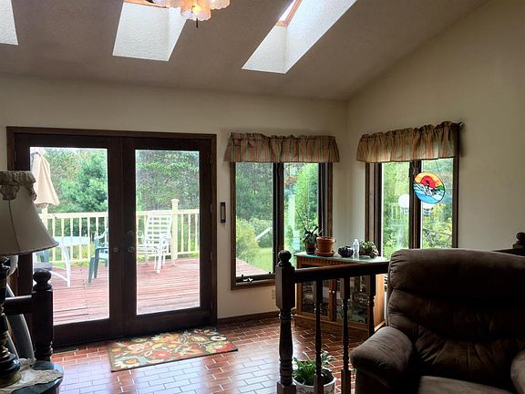 4th image of 1109 Norell Ave N