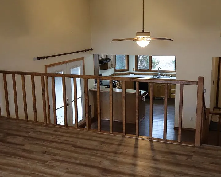 202 Arbour Dr — Photo 9