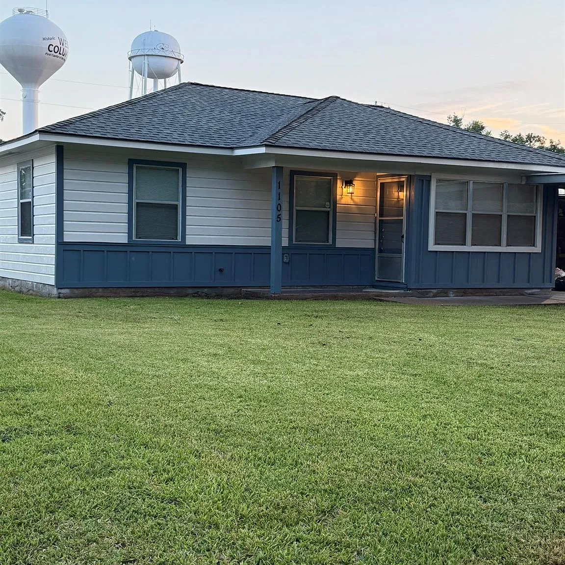 3 bed, 1.0 bath, 939 sqft, $1,600 — Photo 1