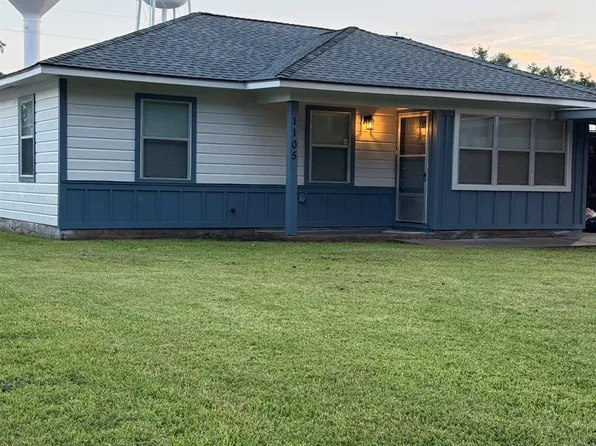 1105 Woodbine Dr, West Columbia, TX 77486