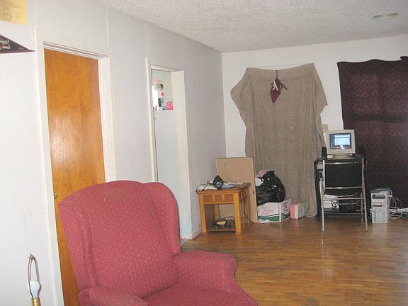 5th image of 408 E Hinman